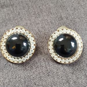 Costume jewelry earings